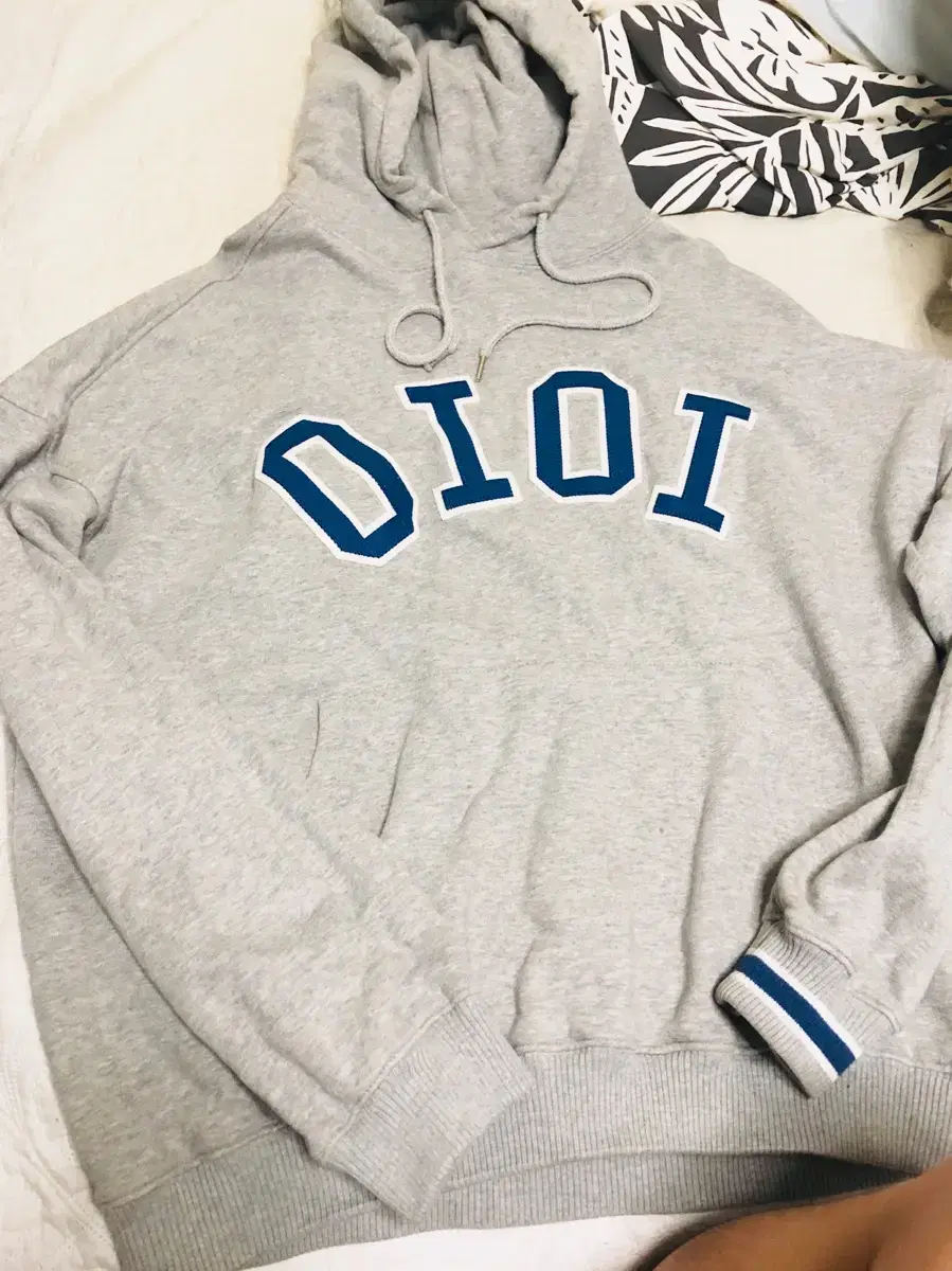 O.I.O.I. Hoodie (2-piece)