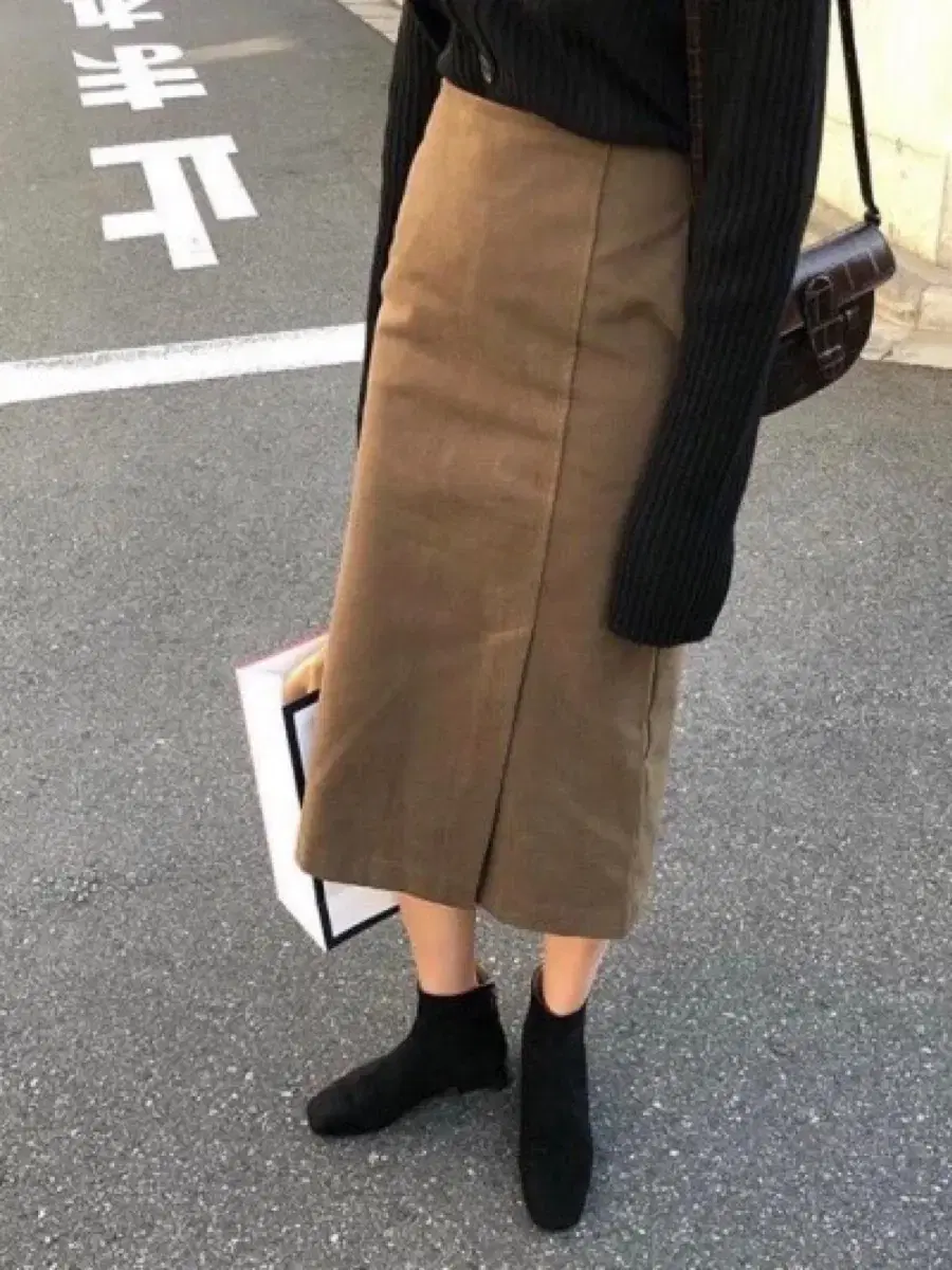 (New) Straight Trim Skirt Brown Small