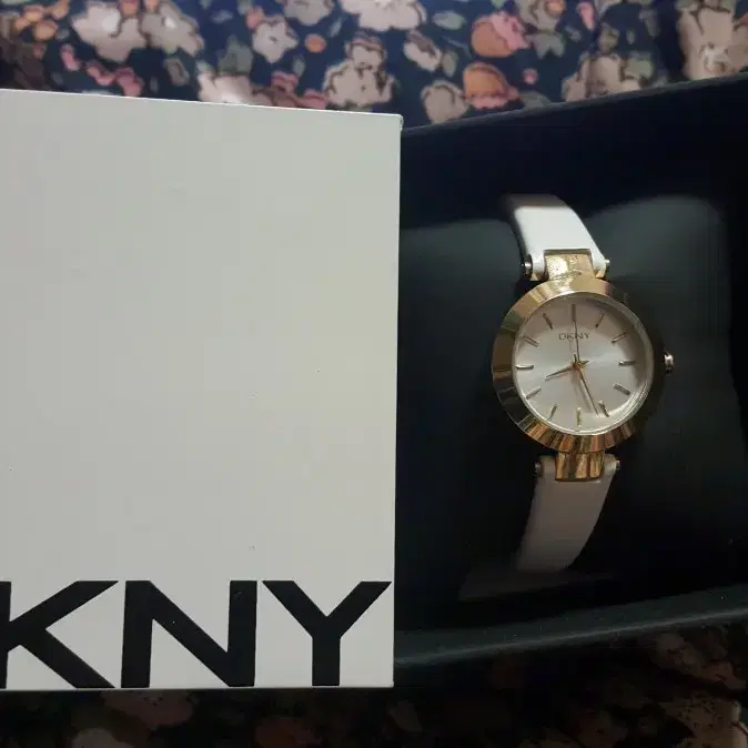 dkny 손목시계