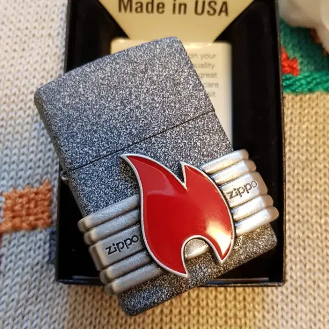 정품 29663 ZIPPO RED VINTAGE WRAP 새 지포라이터