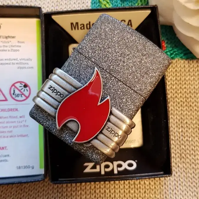 정품 29663 ZIPPO RED VINTAGE WRAP 새 지포라이터