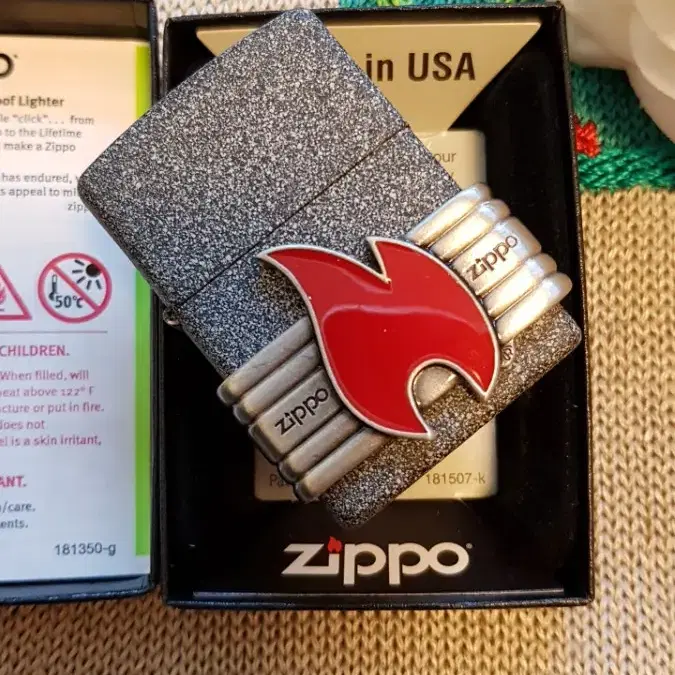 29663 ZIPPO RED VINTAGE WRAP 정품 새 지포라이터