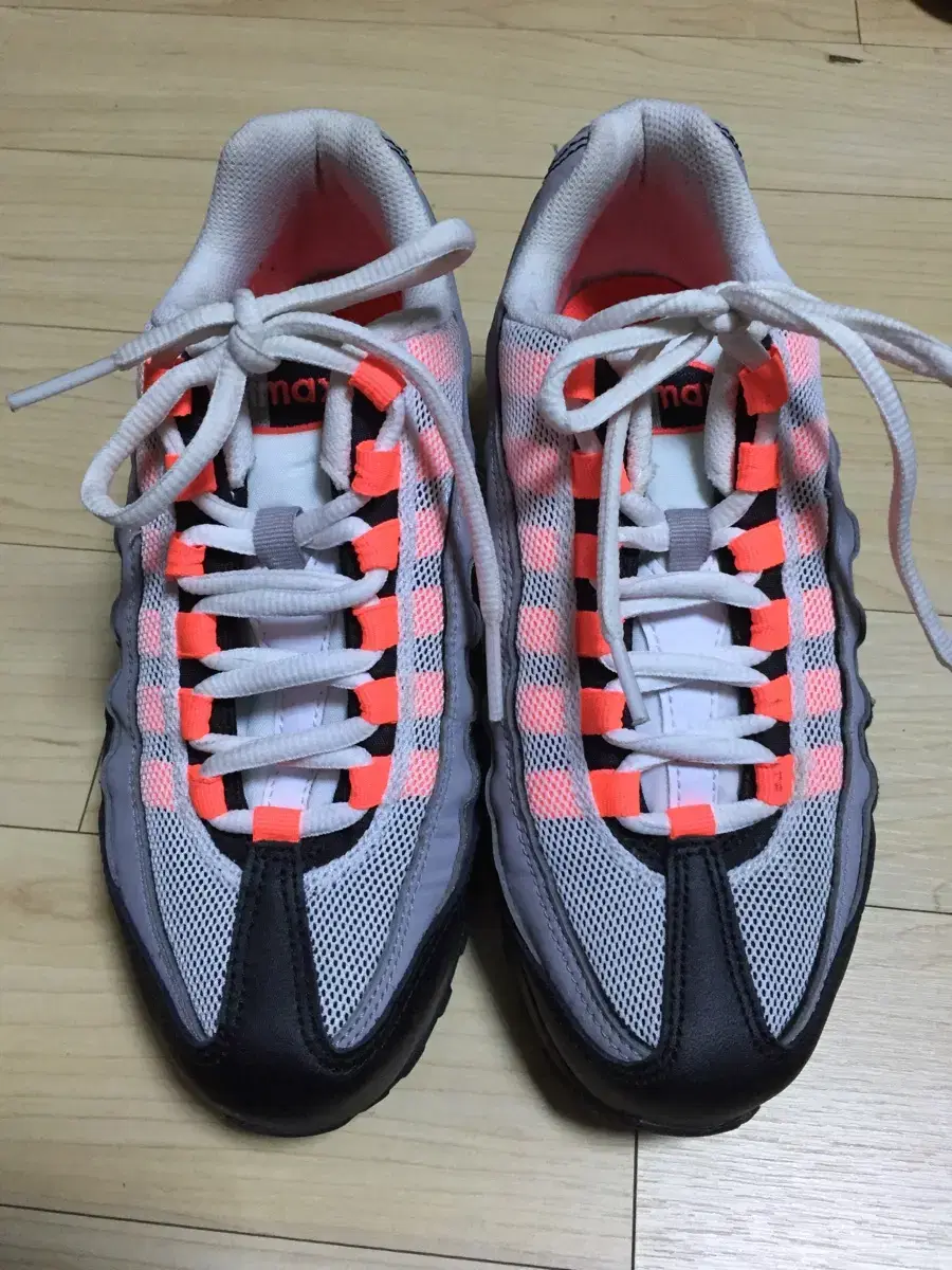 Nike 95 Solar Red 230