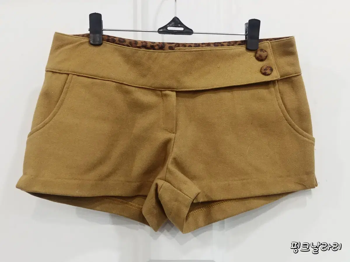 [M] New Camel Woolen Shorts (Sale)