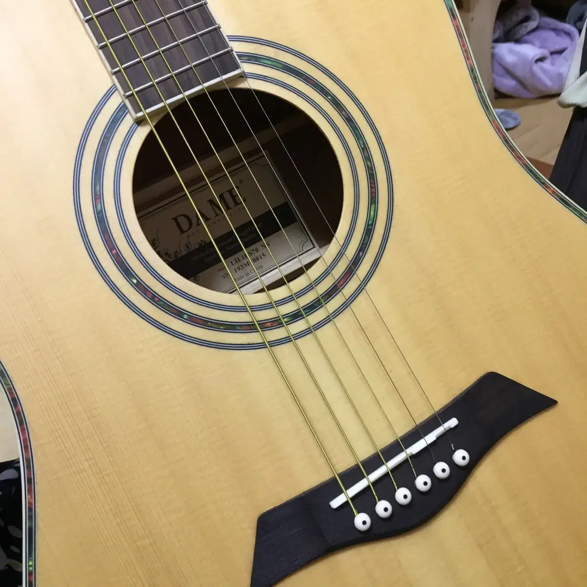 (Price reduction) We sell acoustic guitars