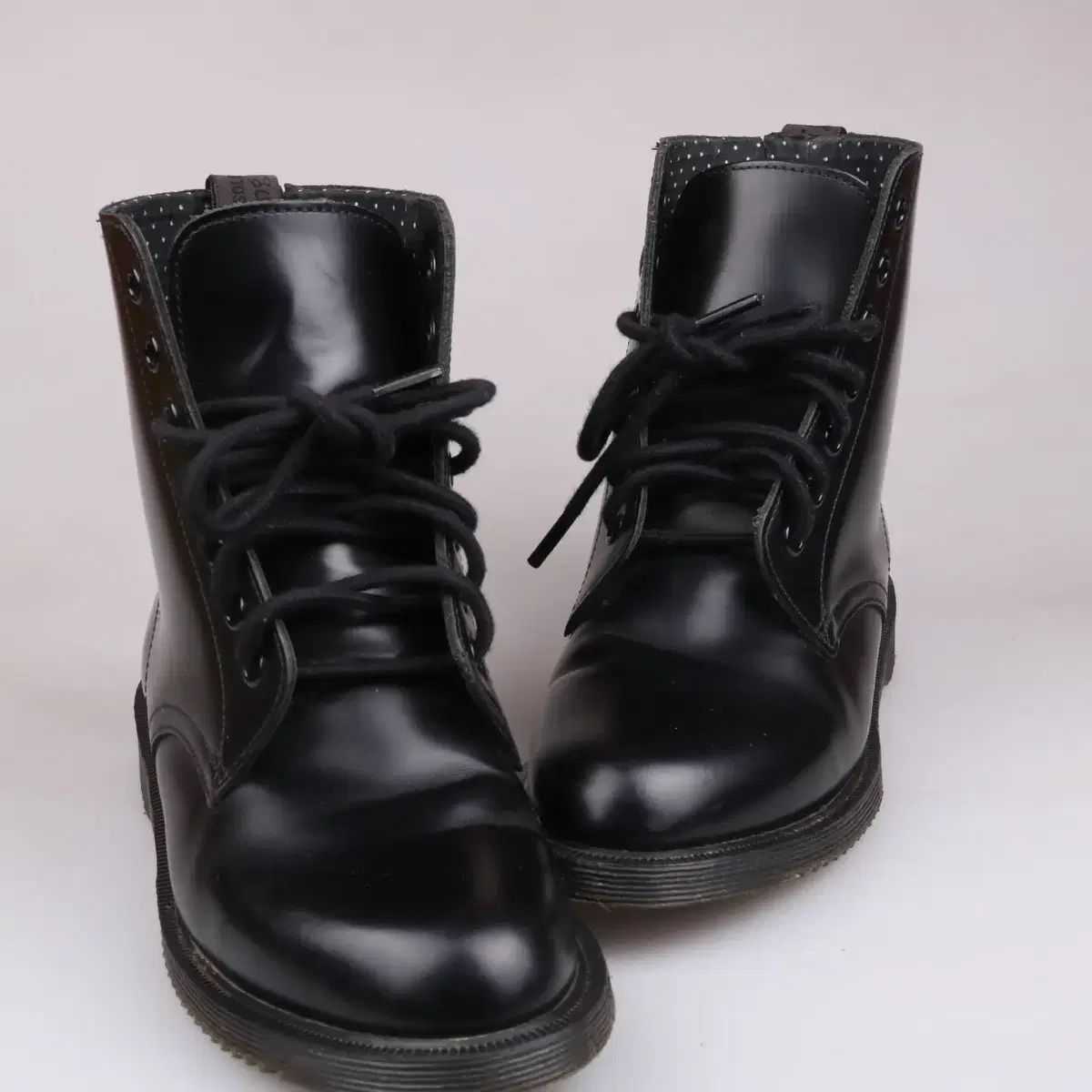 We are selling Dr. Martens ankle boots (37, 235-240).