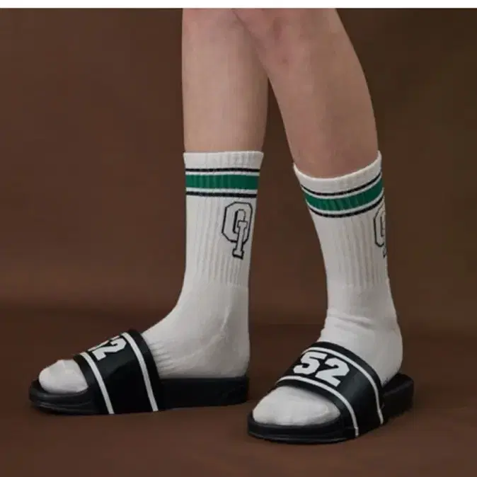 oioi stripe logo socks 스트라이프 양말