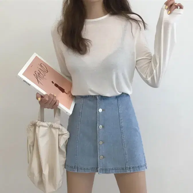 Button denim skirt