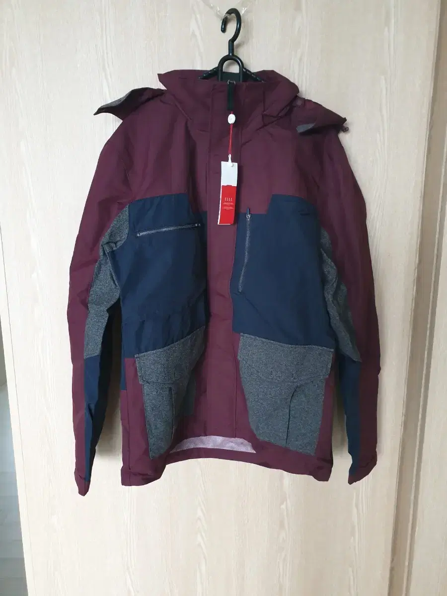 Outdoor windproof jacket