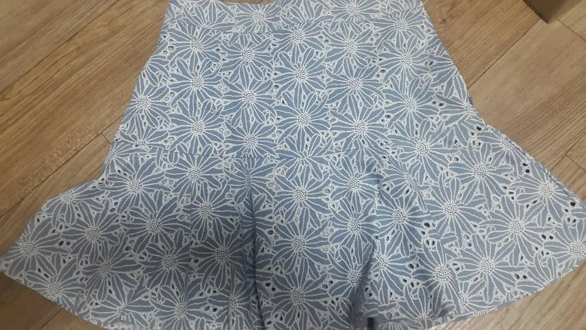 New- Bom Summer Skirt 14000won