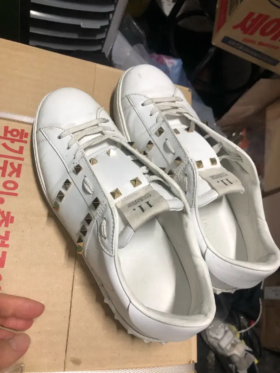 Valentino Rockstud Sneakers